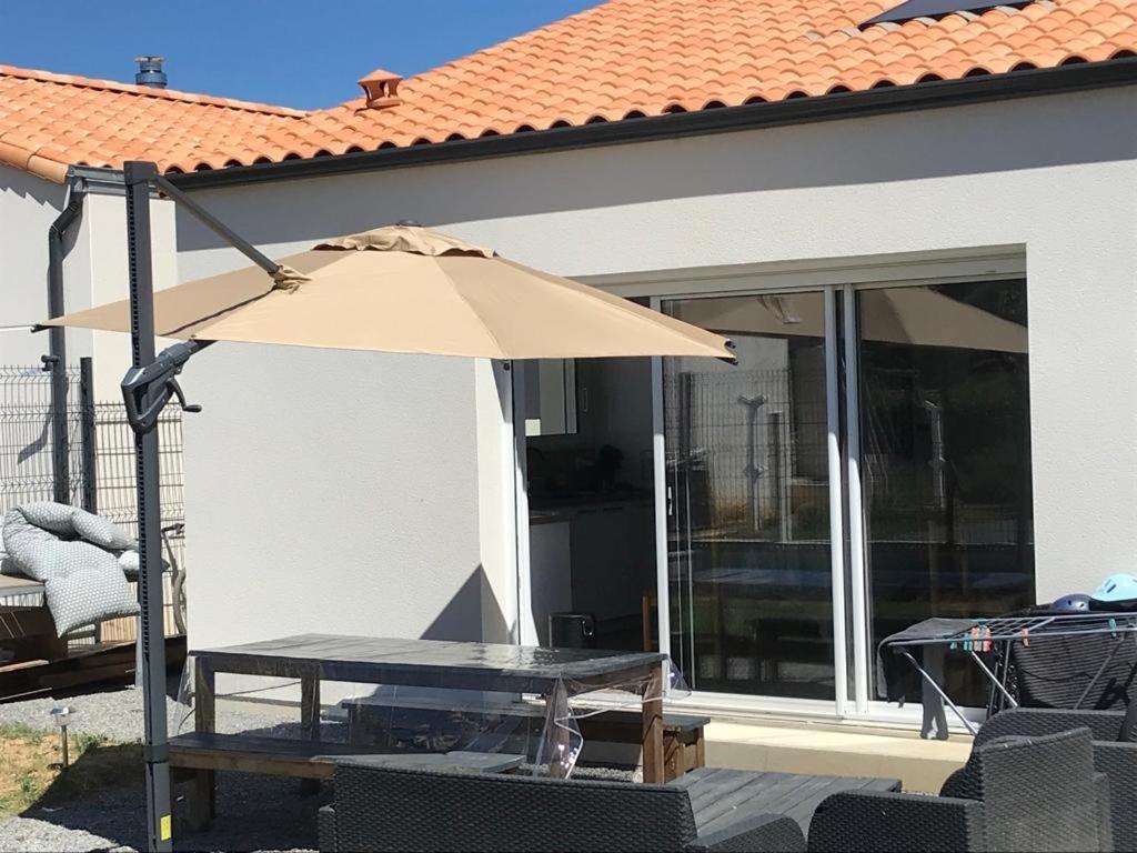 Maison Cosy A 400 M De La Mer! Saint-Vincent-sur-Jard Exterior photo